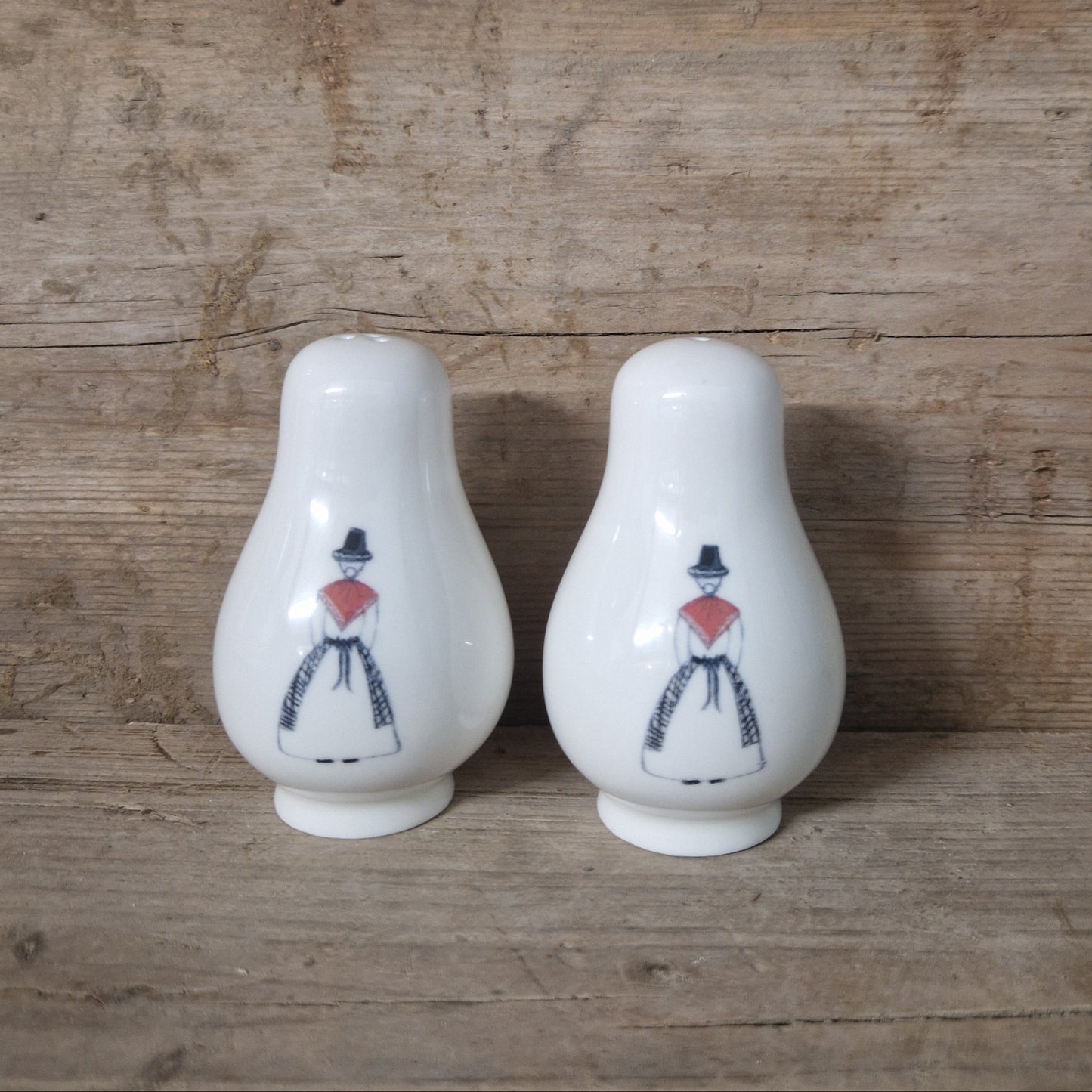 Dilys Welsh Lady Salt and Pepper Set