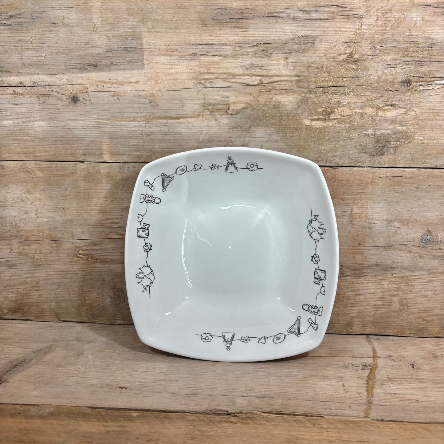 Welsh Charms Square Serving Bowl