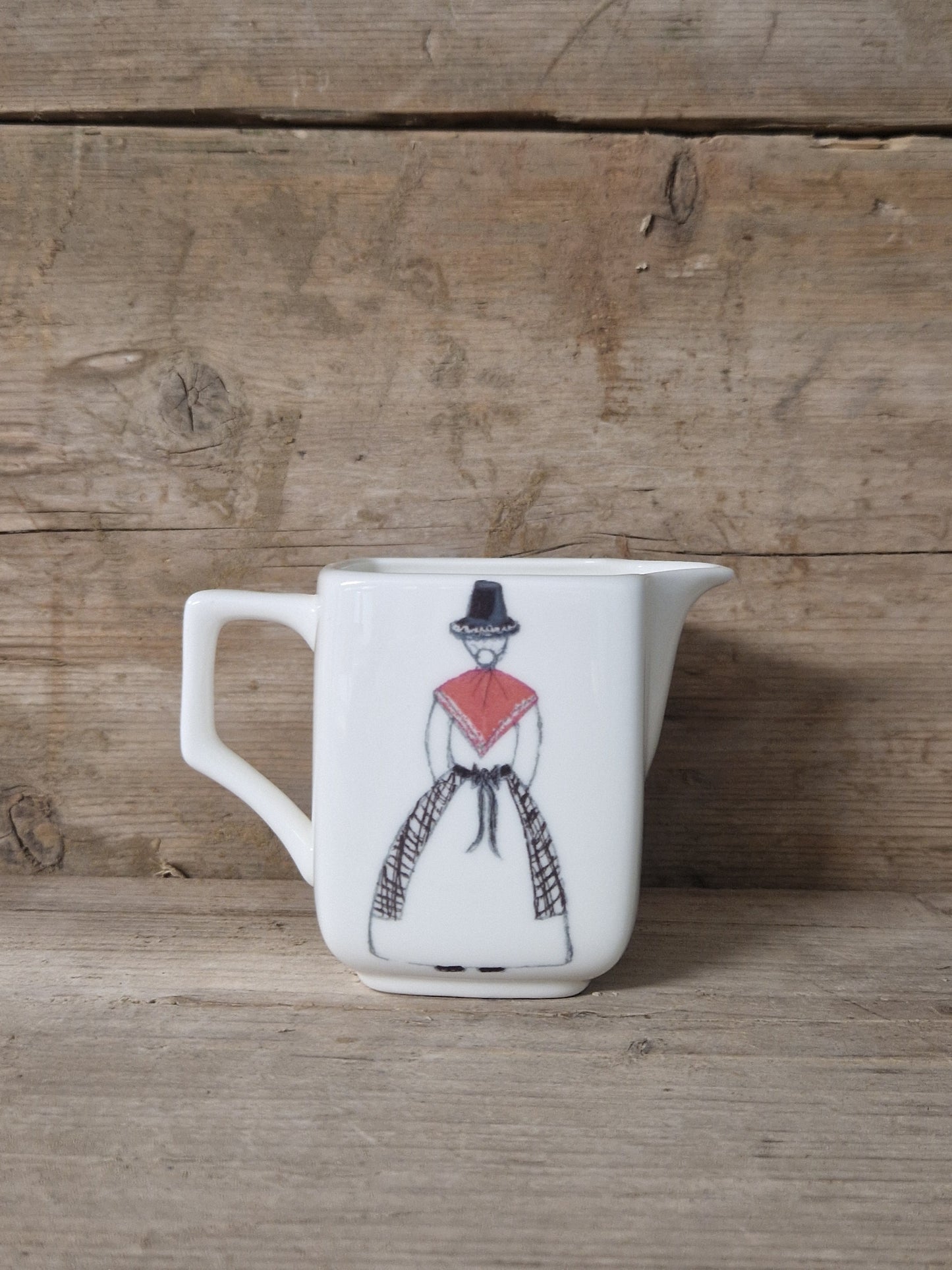 Dilys Square Creamer