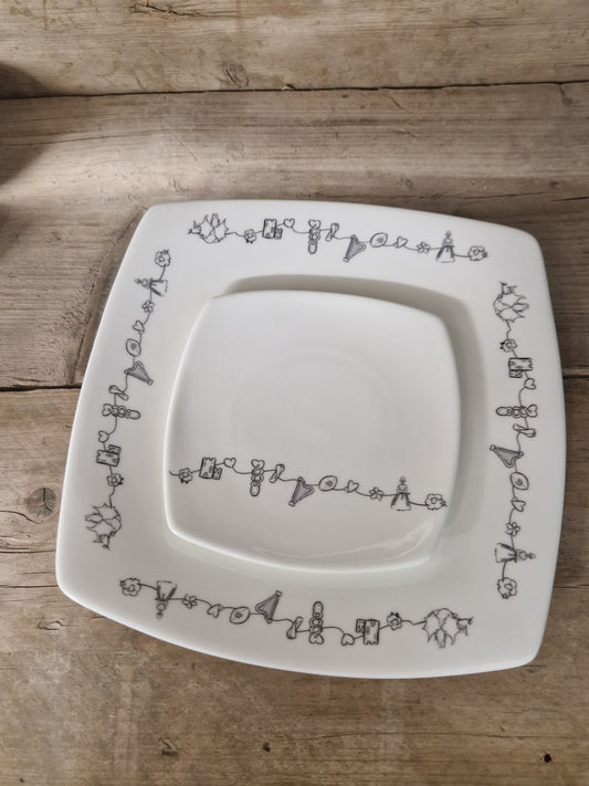 Welsh Charms Dinner Set